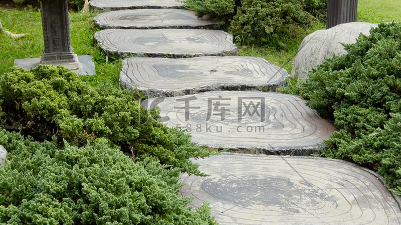 屋顶绿化，选对专用草坪至关重要**